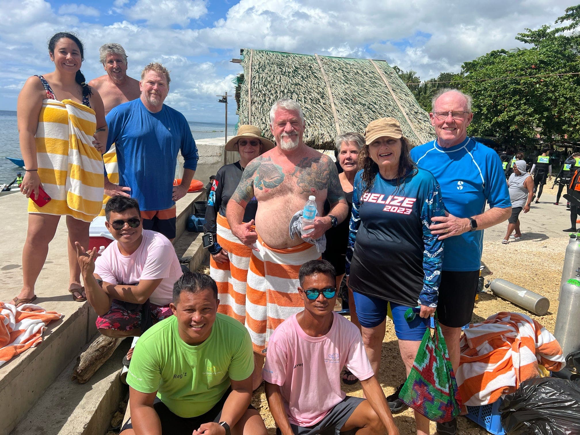 SXT travelers and local guides together in the Philippines